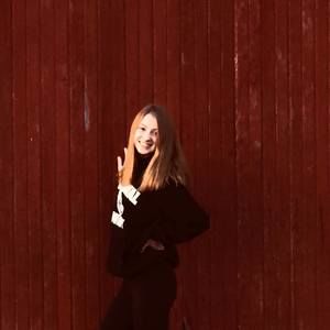 Meet your Posher, Evie